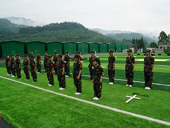 重慶軍事夏令營(yíng)